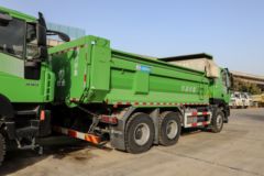 上汽红岩 杰狮C6 重载版 390马力 6X4 5.6米自卸车(国六)(CQ5257ZLJHV09384)