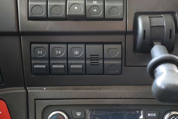 ʨC6 ذ 390 6X4 5.6ж()(CQ5257ZLJHV09384)ͼƬ