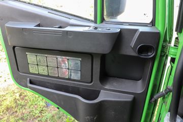  ʨC6 ذ 390 6X4 5.6ж()(CQ5257ZLJHV09384)ͼƬ