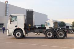 徐工重卡 E700 6X4 换电式纯电动牵引车(XGA4255BEVWC1A)350.07kWh