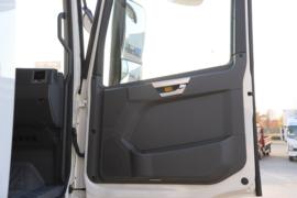 E700&nbsp;电动牵引车驾驶室图片