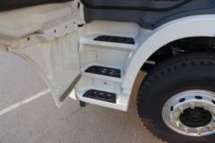 徐工重卡 E700 6X4 换电式纯电动牵引车(XGA4255BEVWC1A)350.07kWh