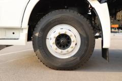 徐工重卡 E700 6X4 换电式纯电动牵引车(XGA4255BEVWC1A)350.07kWh