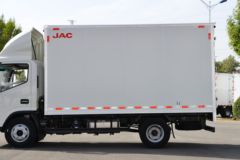 江淮 骏铃S6 145马力 4.15米单排厢式轻卡(速比4.33)(HFC5048XXYP31K5C7S)