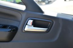 福田奥铃 玉兔Ⅲ 158马力 3.83米AMT自动档排半栏板轻卡(BJ1048V9JDA-AB4)