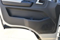 福田奥铃 玉兔Ⅲ 158马力 3.83米AMT自动档排半栏板轻卡(BJ1048V9JDA-AB4)