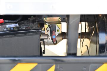 ���� ��X1 2.2L 95���� CNG˫ȼ�� 3.95�׵�����ʽ�Ῠ(KMC5040XXYNG318D6)ͼƬ