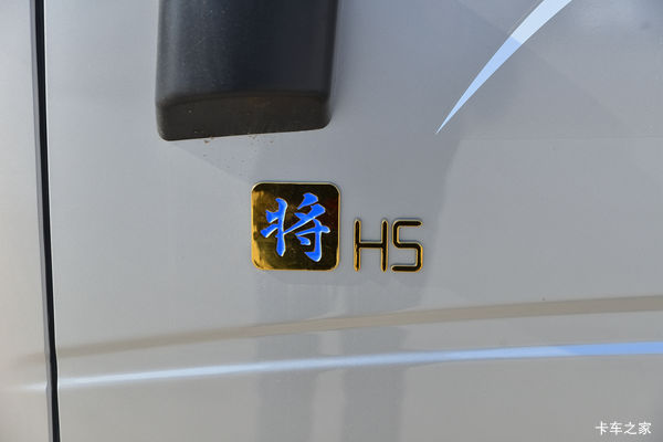 重气十吨王,大马力,大后桥,宽轮距,黄牌上路行驶更安全。