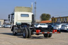 中国重汽HOWO 悍将 160马力 4.15米单排厢式轻卡(ZZ5047XXYC3215F145)