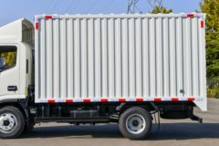 江淮 帅铃S3 130马力 3.7米单排厢式轻卡(HFC5041XXYP73K1B4S-2)