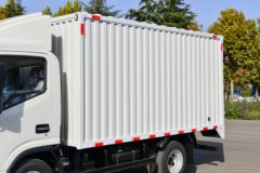 江淮 帅铃S3 130马力 3.7米单排厢式轻卡(HFC5041XXYP73K1B4S-2)