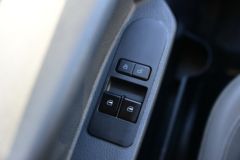 中国重汽HOWO 悍将 160马力 4.15米单排厢式轻卡(ZZ5047XXYC3215F145)