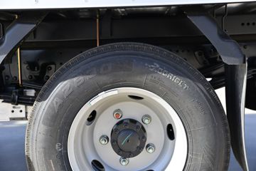 ���� ˧��ES6 4.5T 4.15�׵��Ŵ��綯��ʽ�Ῠ100.46kWhͼƬ