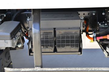 ���� ˧��ES6 4.5T 4.15�׵��Ŵ��綯��ʽ�Ῠ100.46kWhͼƬ