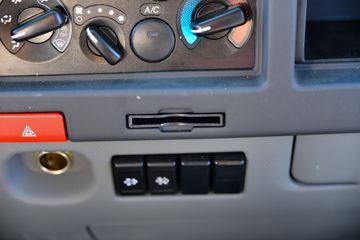 ���� ˧��Q6 160���� 4.18�׵��������Ῠ(HFC1048P71K3C7S)ͼƬ