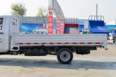 北汽制造 鲸卡T7 舒适版 2.0L 133马力 汽油 3.7米单排栏板微卡(国六)(BAW1031P1B51)