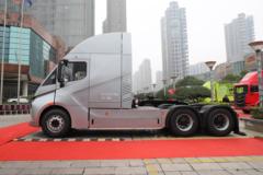 DeepWay 深向星辰 6X4 换电式纯电动牵引汽车(HFC4259SEV01)