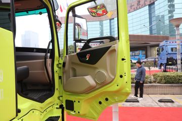 ���� �����A6 PLUS 240���� 4X2 6.8�ײ�դʽ�ػ���ͼƬ