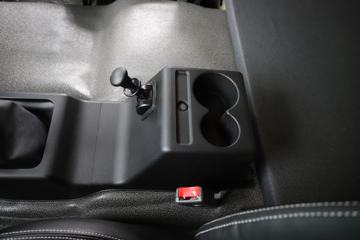 ���� �����A6 PLUS 240���� 4X2 6.8�ײ�դʽ�ػ���ͼƬ