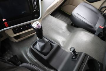 ���� �����A6 PLUS 240���� 4X2 6.8�ײ�դʽ�ػ���ͼƬ