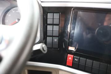 ���� �����A6 PLUS 240���� 4X2 6.8�ײ�դʽ�ػ���ͼƬ