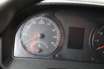 ���� �����A6 PLUS 240���� 4X2 6.8�ײ�դʽ�ػ���ͼƬ