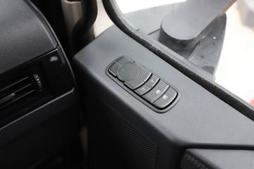 ���� ��ҫX5�ؿ� 500���� 6X4 LNGǣ����ͼƬ