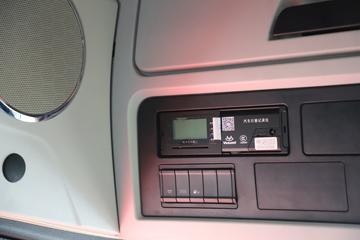 ���� ��ҫX5�ؿ� 500���� 6X4 LNGǣ����ͼƬ