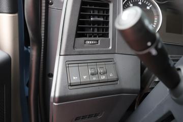 ���� ��ҫX5�ؿ� 500���� 6X4 LNGǣ����ͼƬ