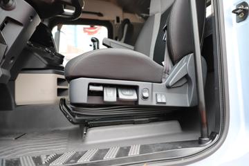 ���� ��ҫX5�ؿ� 500���� 6X4 LNGǣ����ͼƬ