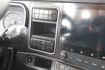 ���� ��ҫX7�ؿ� 570���� 4X2 AMT�Զ���ǣ����ͼƬ