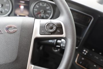 ���� ��ҫX7�ؿ� 570���� 4X2 AMT�Զ���ǣ����ͼƬ
