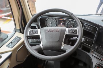 ���� ��ҫX7�ؿ� 570���� 4X2 AMT�Զ���ǣ����ͼƬ