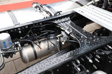 ���� ��ҫX7�ؿ� 570���� 4X2 AMT�Զ���ǣ����ͼƬ