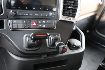 ���� �����V5�ؿ� 520���� 6X4 AMT�Զ���Σ��Ʒ��ͷǣ����ͼƬ