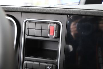 ���� �����V5�ؿ� 520���� 6X4 AMT�Զ���Σ��Ʒ��ͷǣ����ͼƬ