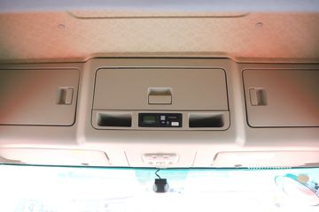 ���� �����A6 PLUS 240���� 4X2 9.8����������ʽ�ػ���ͼƬ