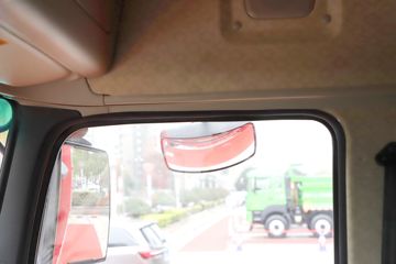 ���� �����A6 PLUS 240���� 4X2 9.8����������ʽ�ػ���ͼƬ