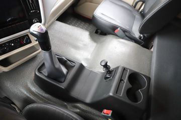 ���� �����A6 PLUS 240���� 4X2 9.8����������ʽ�ػ���ͼƬ