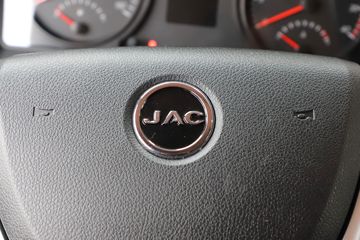 ���� �����A6 PLUS 240���� 4X2 9.8����������ʽ�ػ���ͼƬ