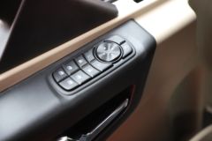 江淮 格尔发A6 PLUS 240马力 4X2 9.8米翼开启厢式载货车(HFC5181XYKP3K2A70S)
