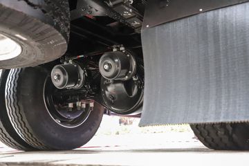 ���� �����A6 PLUS 240���� 4X2 9.8����������ʽ�ػ���ͼƬ