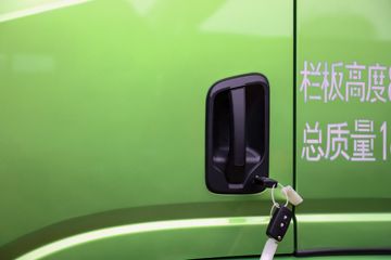 ���� ��ԽJ3 220���� 4X2 4����ж��ͼƬ