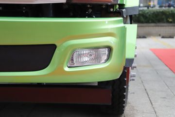 ���� ��ԽJ3 220���� 4X2 4����ж��ͼƬ