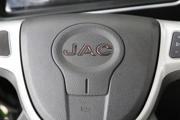 ���� ��ԽJ3 220���� 4X2 4����ж��ͼƬ