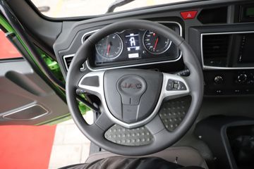 ���� ��ԽJ3 220���� 4X2 4����ж��ͼƬ