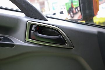 ���� ��ԽJ3 220���� 4X2 4����ж��ͼƬ