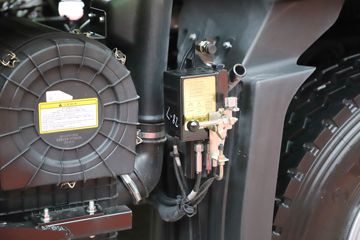 ���� ��ԽJ3 220���� 4X2 4����ж��ͼƬ