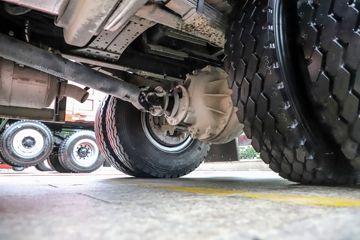 ���� ��ԽJ3 220���� 4X2 4����ж��ͼƬ