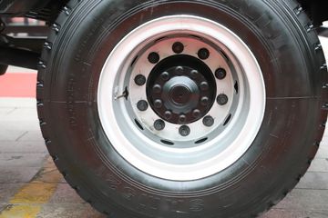 ���� ��ԽJ3 220���� 4X2 4����ж��ͼƬ